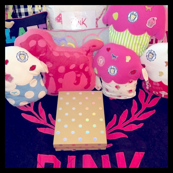 💕ⓅⒾⓃⓀ ⓋⓈ Sleepwear 2 Piece Set NEW IN ORIGINAL BOX💕 - Picture 2 of 7